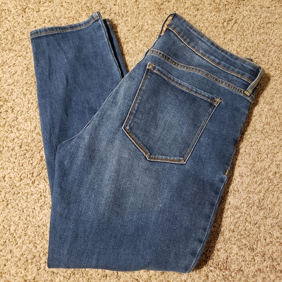 OLD NAVY Mid Rise Jeans Womens Size 12 Short Power Slim Straight Leg Denim - Picture 3 of 13